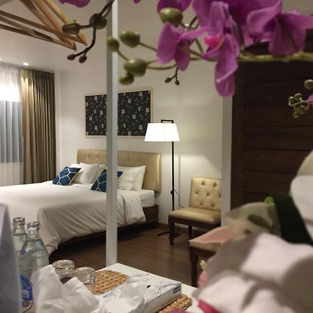 Phetcharat Grand Hotel Maesot Mae Sot Eksteriør billede