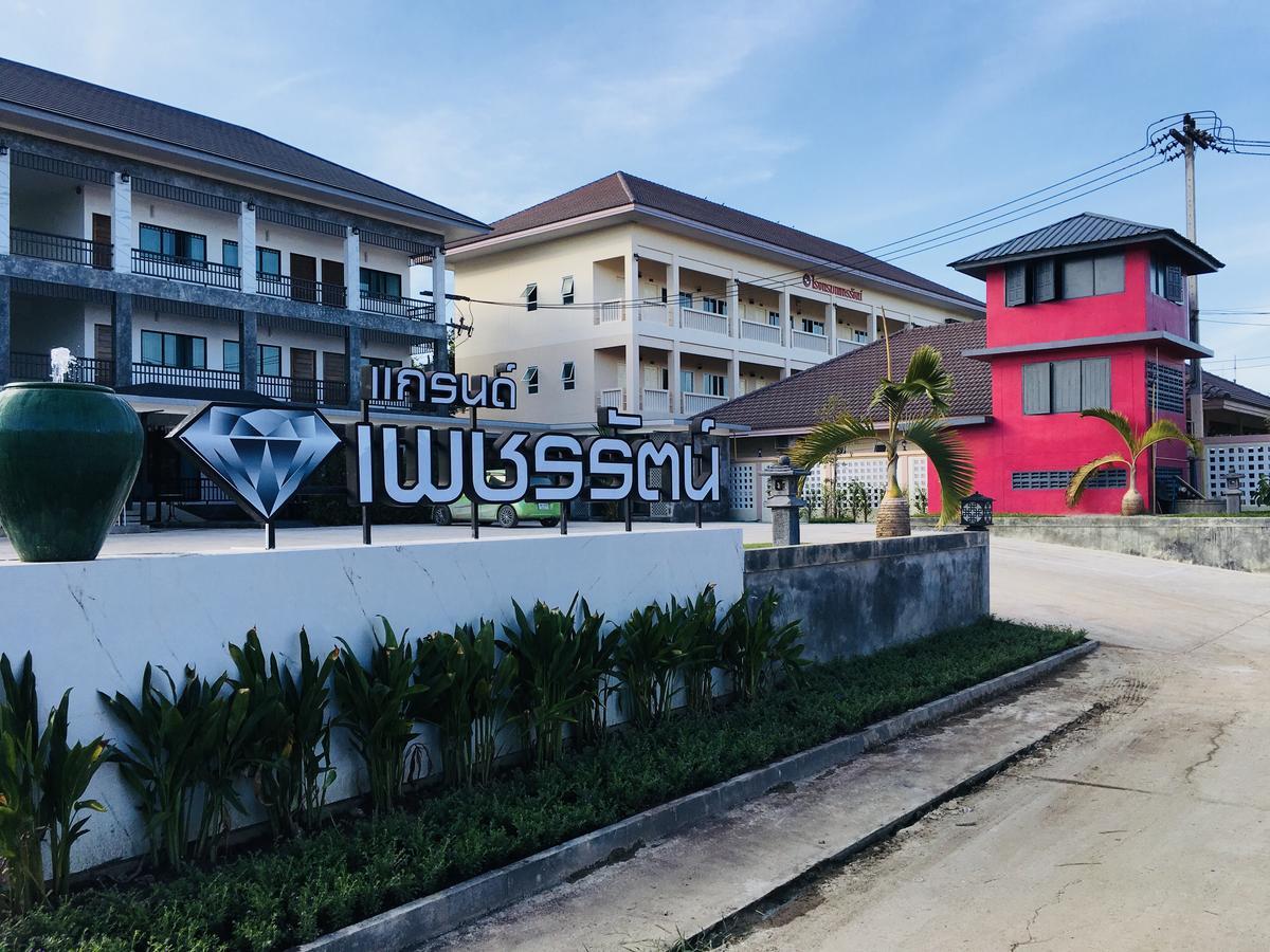 Phetcharat Grand Hotel Maesot Mae Sot Eksteriør billede