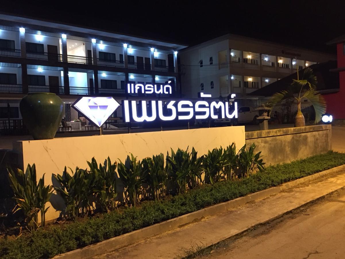 Phetcharat Grand Hotel Maesot Mae Sot Eksteriør billede