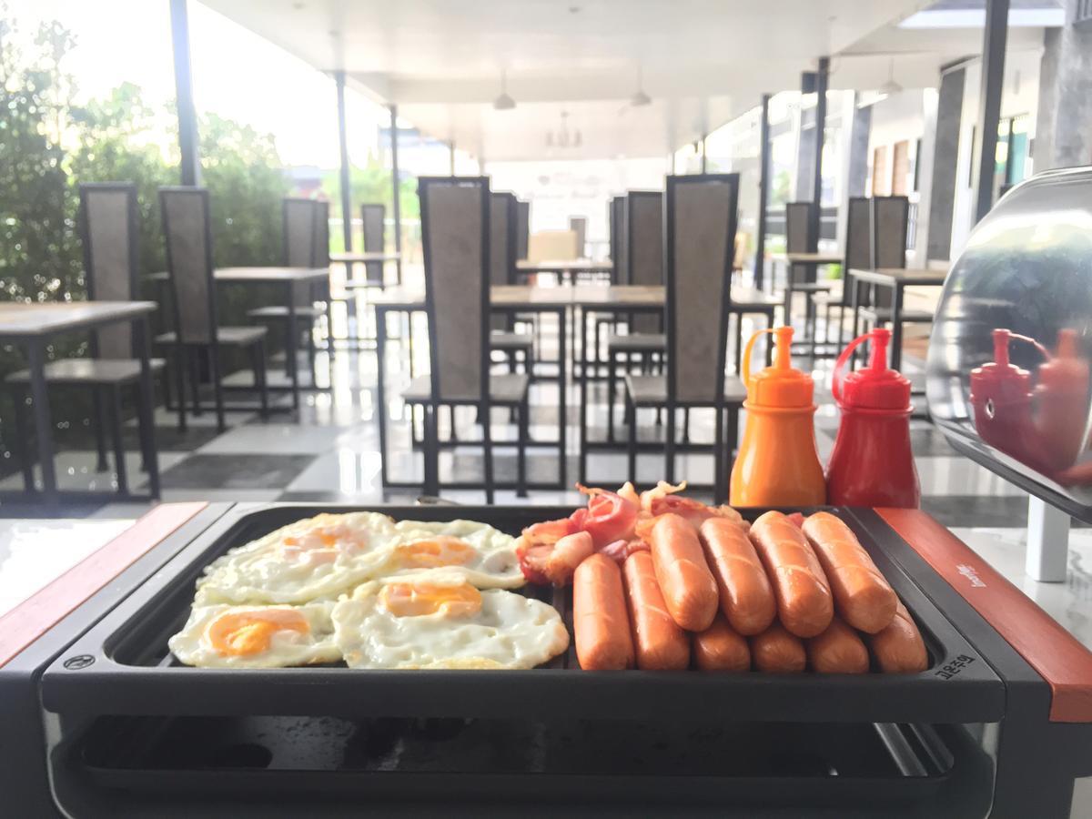 Phetcharat Grand Hotel Maesot Mae Sot Eksteriør billede